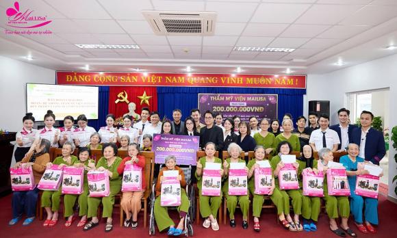 Hoa hậu Khánh Ngân, sao Việt