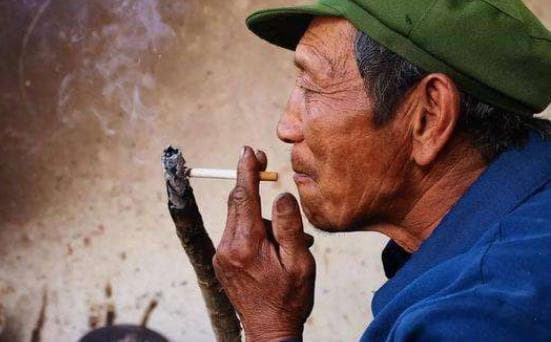có thể hút bao nhiêu điếu thuốc một ngày
