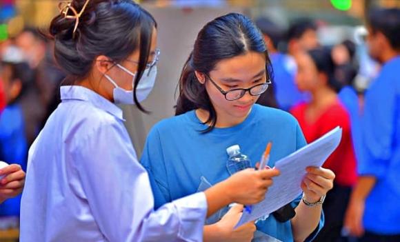 Sáp nhập tỉnh thành, điểm ưu tiên khu vực, thi THPT, xét tuyển đại học