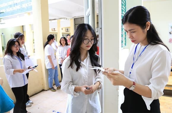 thi tốt nghiệp THPT 2025