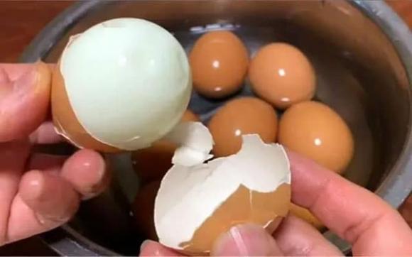 người tao tuổi, quả trứng, bữa sáng