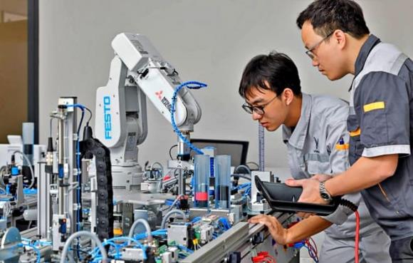 ngành nghề, ngành hot, ngành thiếu nhân lực, Ngành thiếu nhân sự tay nghề cao, Thị trường lao động Việt Nam 