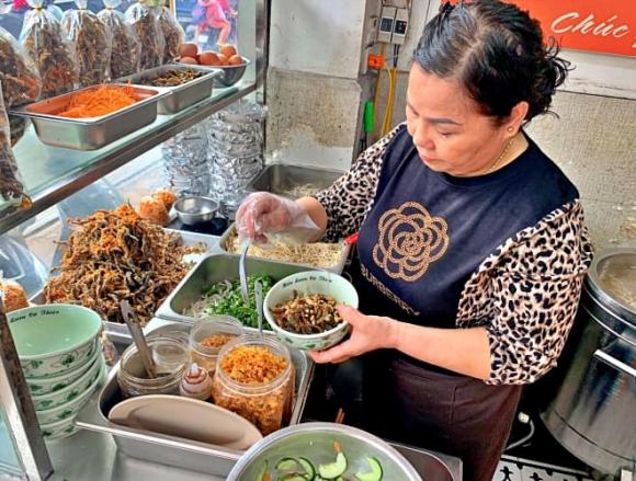 Quán miến lươn, Hà Nội,  phố Thái Thịnh - Đống Đa, công thức gia truyền 3 đời