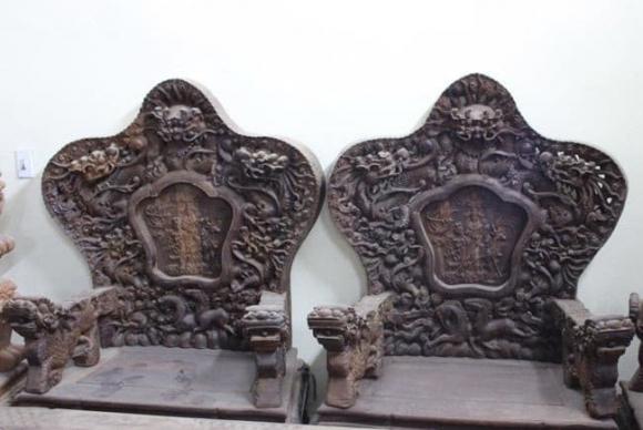 Bộ bàn ghế làm từ gỗ quý, gỗ trắc