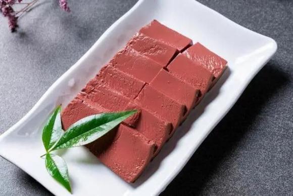 tiết lợn, cách chọn mua tiết lợn ngon