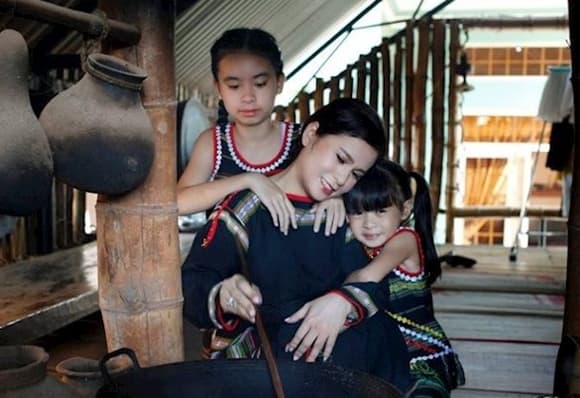 Đặng Lê Nguyên Vũ, lê hoàng diệp thảo, vua cà phê, 4 người con của Đặng Lê Nguyên Vũ