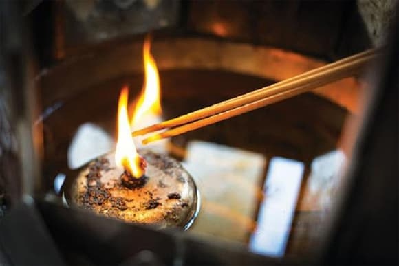 mùng 1, thắp hương mùng 1, mùng 1 ngày nào, giờ đẹp thắp hương mùng 1