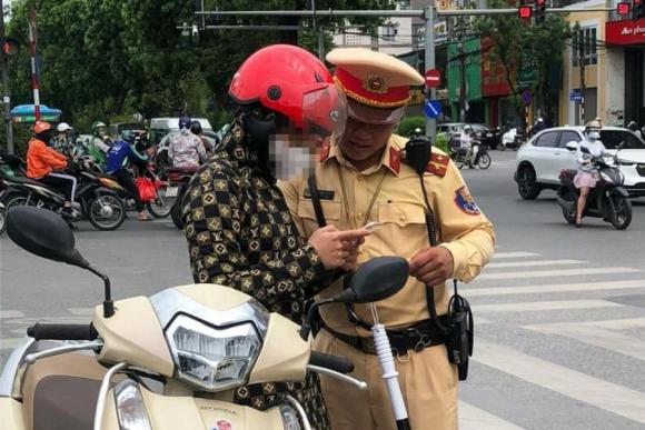 Nghị định 168, quy định bật xi nhan