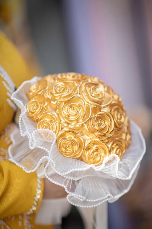 đám cưới bình dương, hoa cưới, hoa cưới bằng vàng 