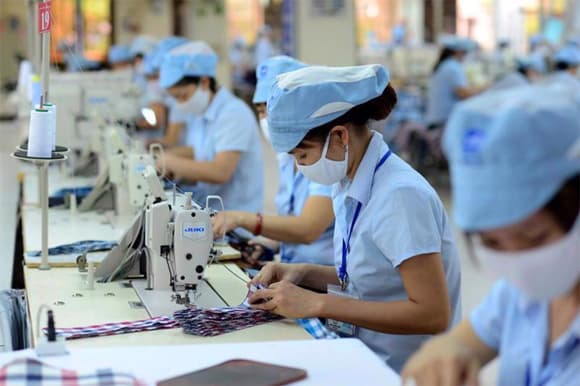 Đi làm vào ngày Giỗ tổ Hùng Vương, người lao động