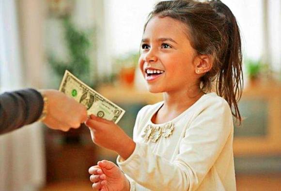 cho tiền, tránh cho tiền những người này, hao tổn tài lộc, ăn xin