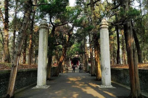 lăng mộ Khổng Tử, Khổng Tử