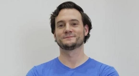Ryan Hogue, thu nhập thụ động