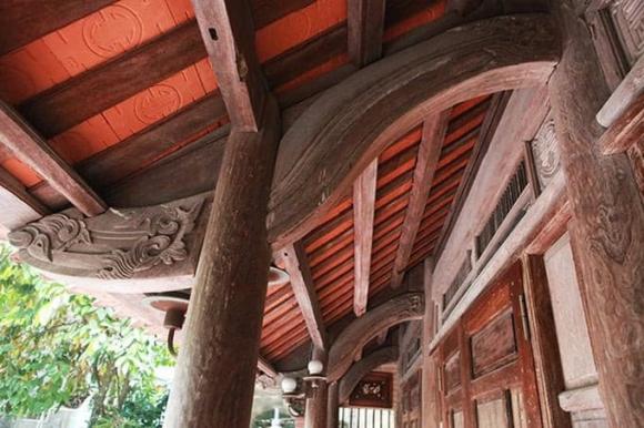 Nhà cổ, nhà làm bằng gỗ quý