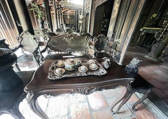Nhà cổ làm từ gỗ quý, nhà cổ