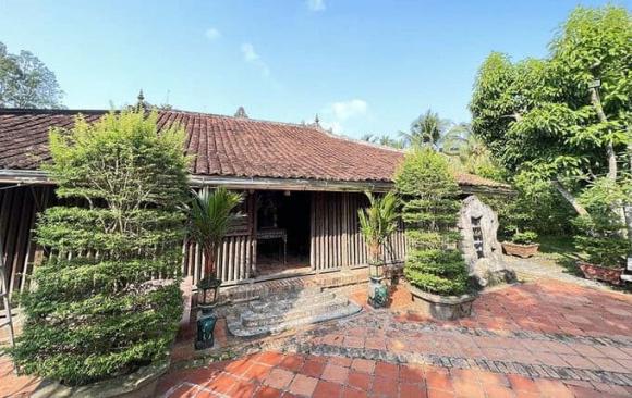 Nhà cổ làm từ gỗ quý, nhà cổ