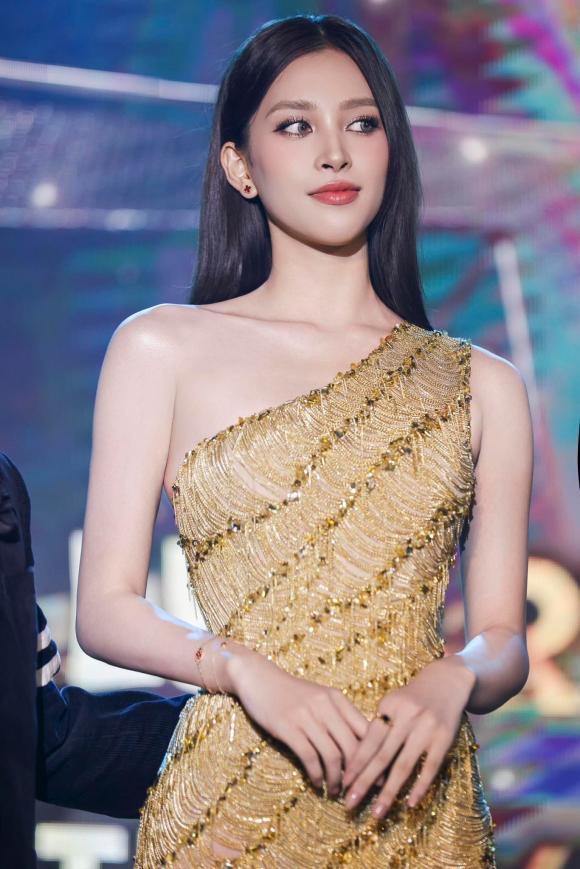 Sao Việt 19/4, tin sao việt mới nhất