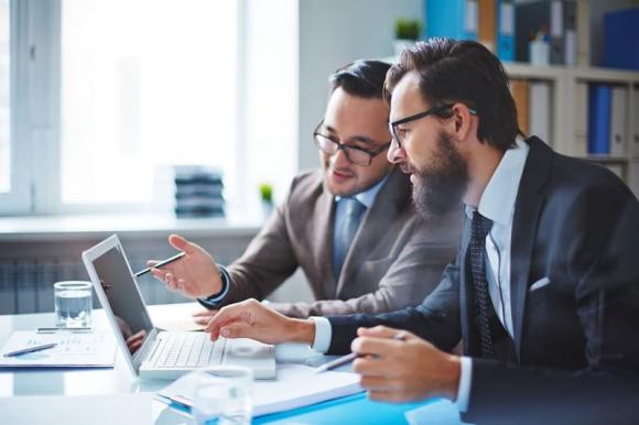 công sở, môi trường công sở, quy tắc ngầm nơi công sở, hòa hợp với sếp