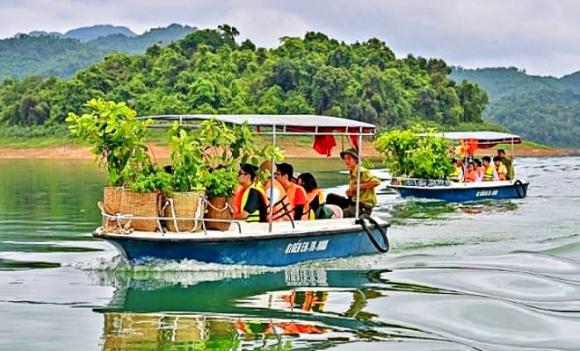 quê vua đất chúa, Vịnh Hạ Long trên cạn, cây cổ thụ gần 700 tuổi, Vườn Quốc gia Bến En, Thanh Hóa