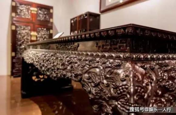 Biệt thự gỗ quý, cơ ngơi nhà vợ chồng đương tăng Trì Trọng Thụy