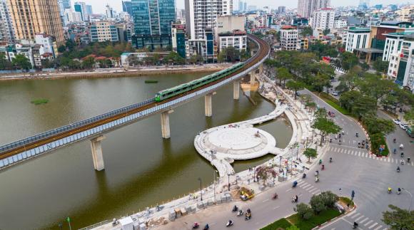 sân khấu nổi, Hồ Hoàng Cầu, kiến thức 