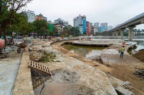 sân khấu nổi, Hồ Hoàng Cầu, kiến thức 