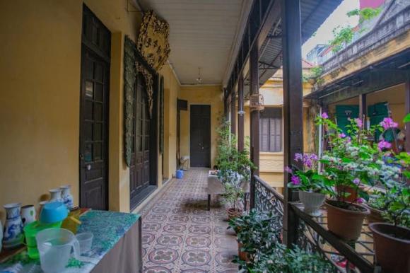Biệt thự phố cổ, biệt thự bằng gỗ quý