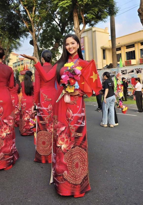 Sao Việt 30/4, tin sao việt mới nhất