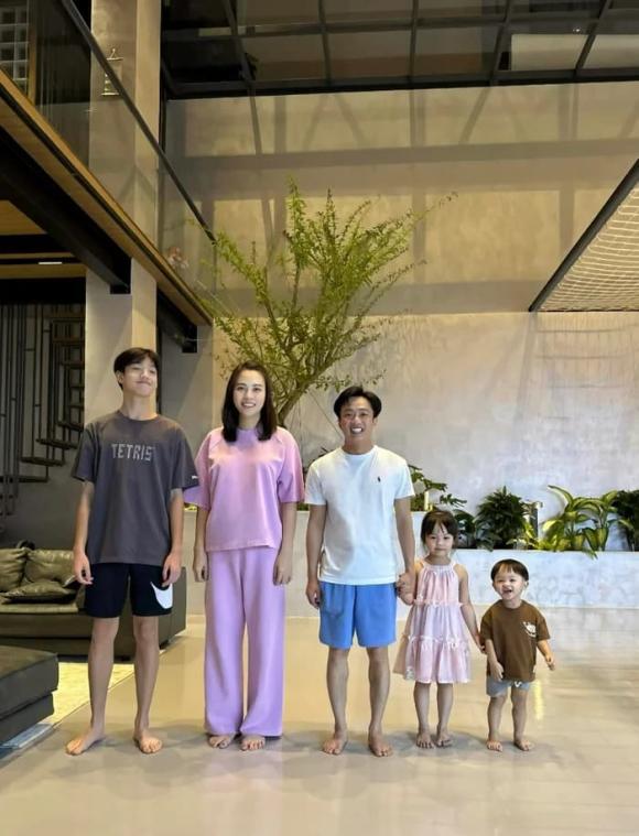 doanh nhân cường đô la,nữ ca sĩ hồ ngọc hà,ca sĩ Hồ Ngọc Hà,sao Việt