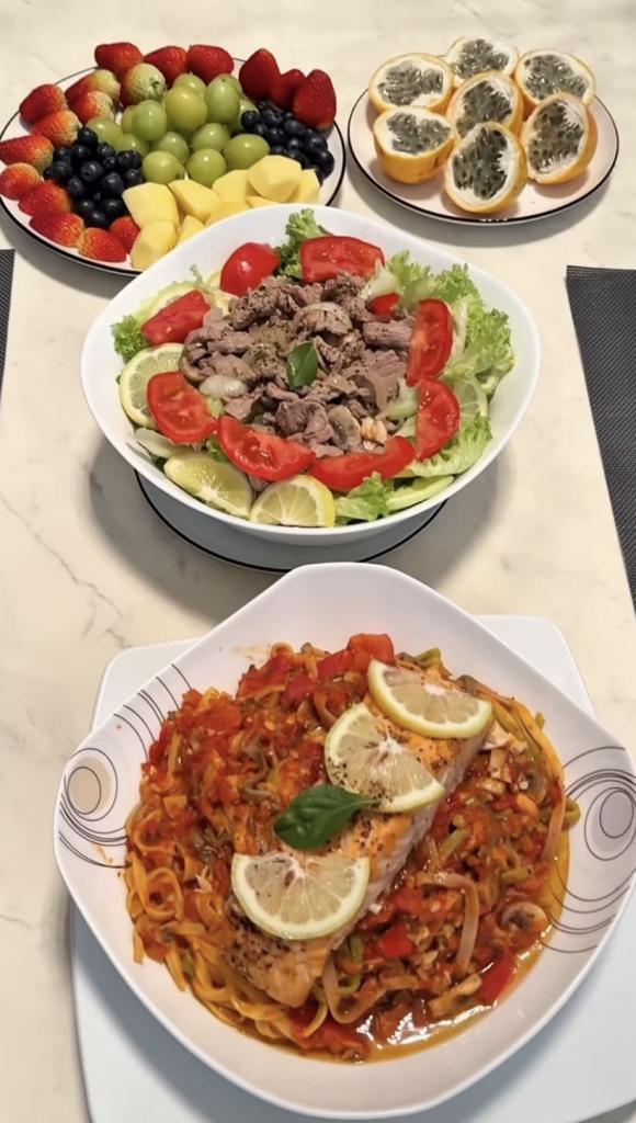 Lọ Lem, con gái Quyền Linh, sao Việt 