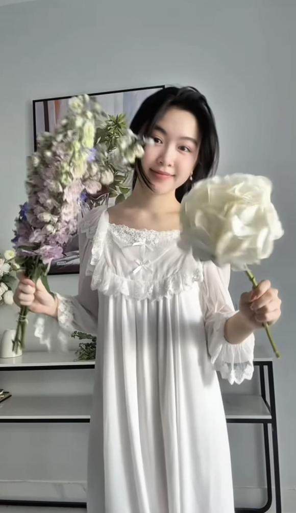 Lọ Lem, con gái Quyền Linh, sao Việt 