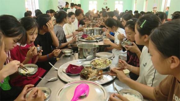 học sinh dân tộc nội trú, chính sách với học sinh