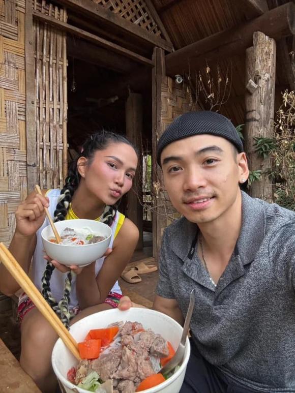 Hoa hậu H'Hen Niê, sao Việt