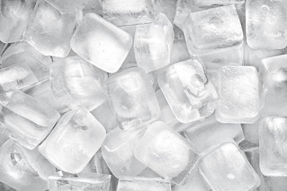 làm đá tại nhà, lưu ý khi làm đá, tại sao mua đá ở ngoài lại trong