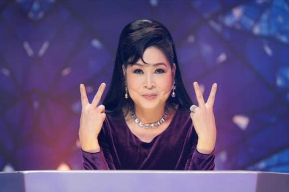 NSND Hồng Vân, sao Việt