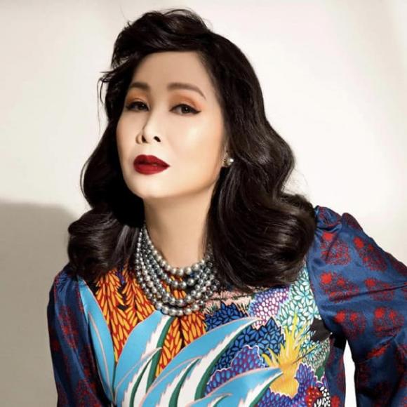 NSND Hồng Vân, sao Việt