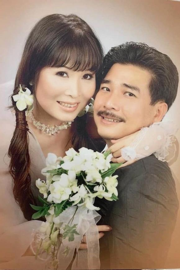 NSND Hồng Vân, sao Việt