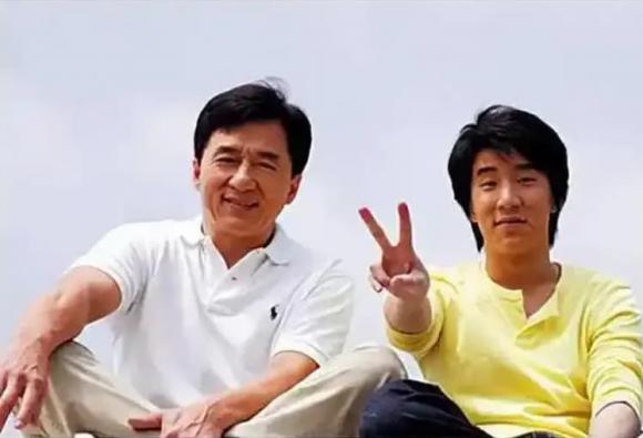 con trai Thành Long, Phòng Tổ Danh, Thành Long