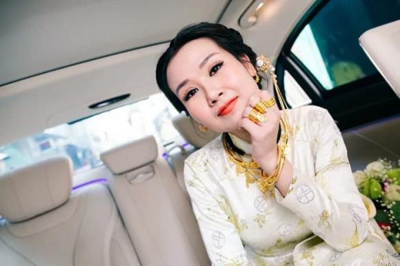 ca sĩ Võ Hạ Trâm, sao Việt