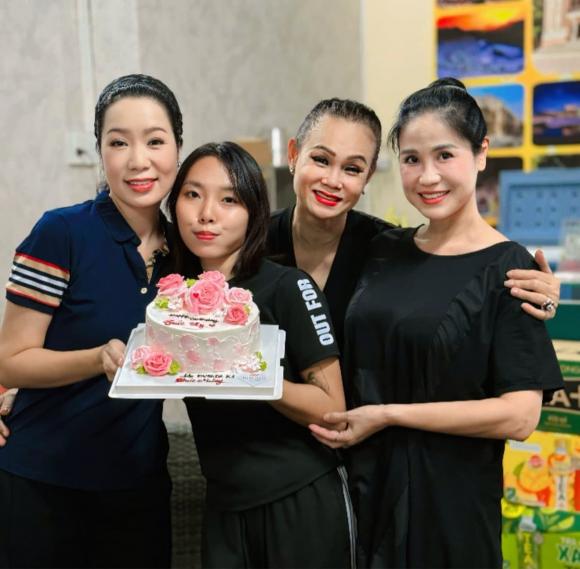 Sao Việt 8/5, tin sao việt mới nhất