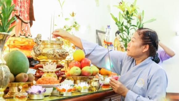 rằm tháng 4 âm lịch, thắp hương ngày rằm, giờ đẹp thắp hương rằm tháng 4, Lễ Phật đản