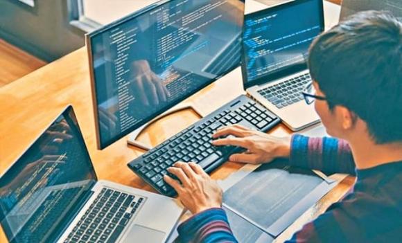 Công nghệ thông tin, Khoa học máy tính, ngành học, ngành dễ xin việc