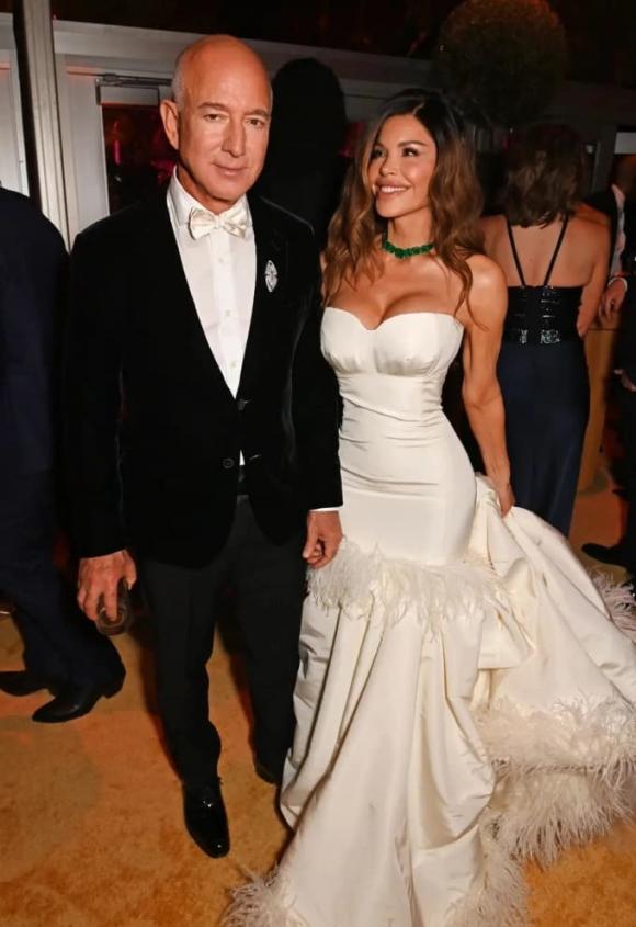 tỷ phú Jeff Bezos và Lauren Sanchez, Thành phố duy nhất trên thế giới không có ô tô