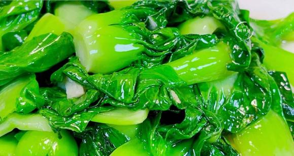 cách xào rau không bị thâm đen, cách xào rau xanh