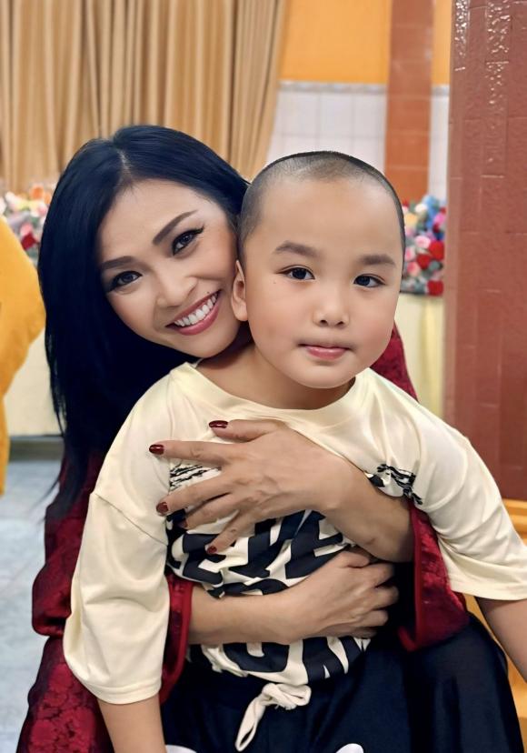 Sao Việt 12/5, tin sao việt mới nhất