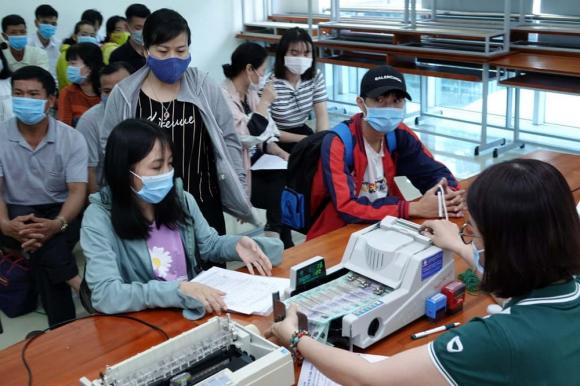 Chính sách giáo dục, miễn học phí cho học sinh cả nước