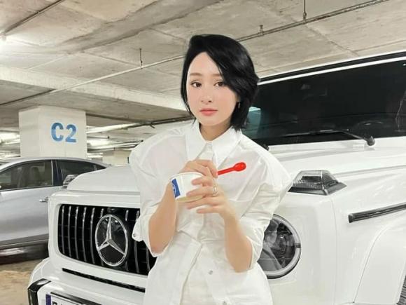 ca sĩ Hiền Hồ, sao Việt