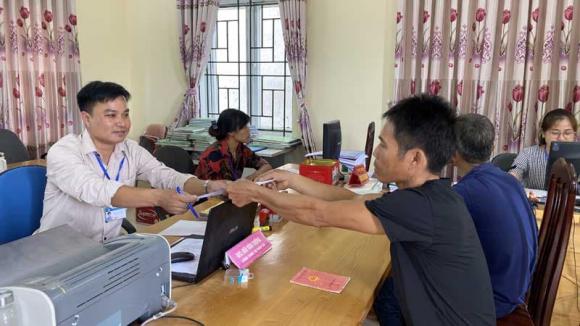 Cán bộ, công chức, sáp nhập