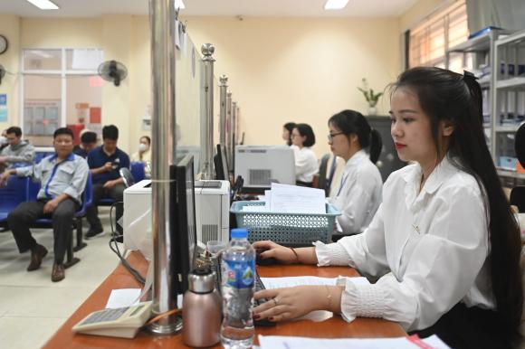 bí thư xã, bí thư phường mới, cán bộ nữ