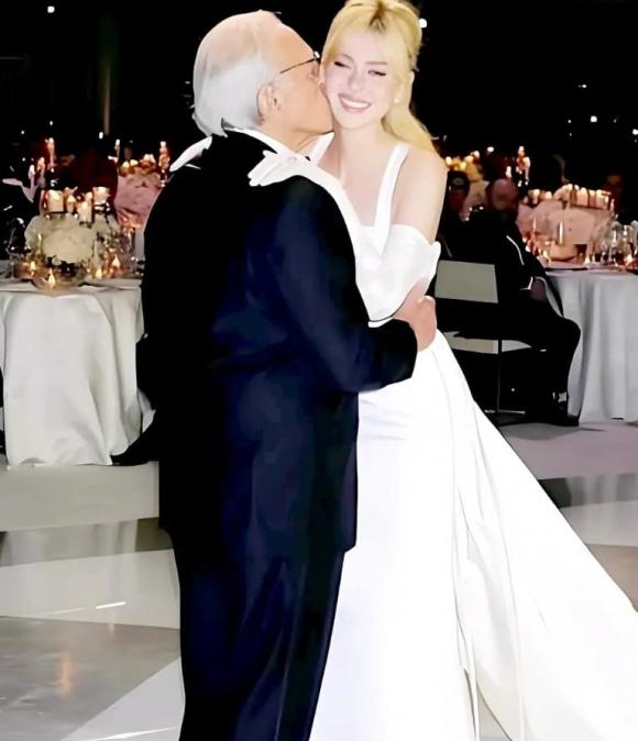 Brooklyn Beckham, cậu cả nhà Beckham, Nicola Peltz